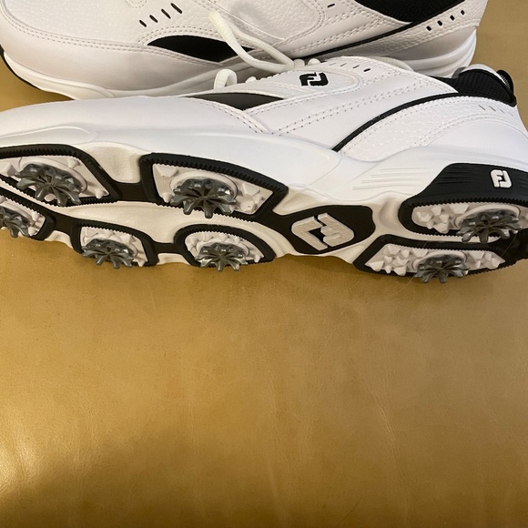Foot joy golf shoes in box - Picture 5 of 5